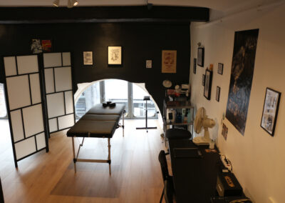 Table tatouage coin Ju boutique