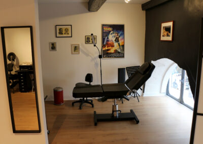 Fauteuil tatouage coin Mika boutique